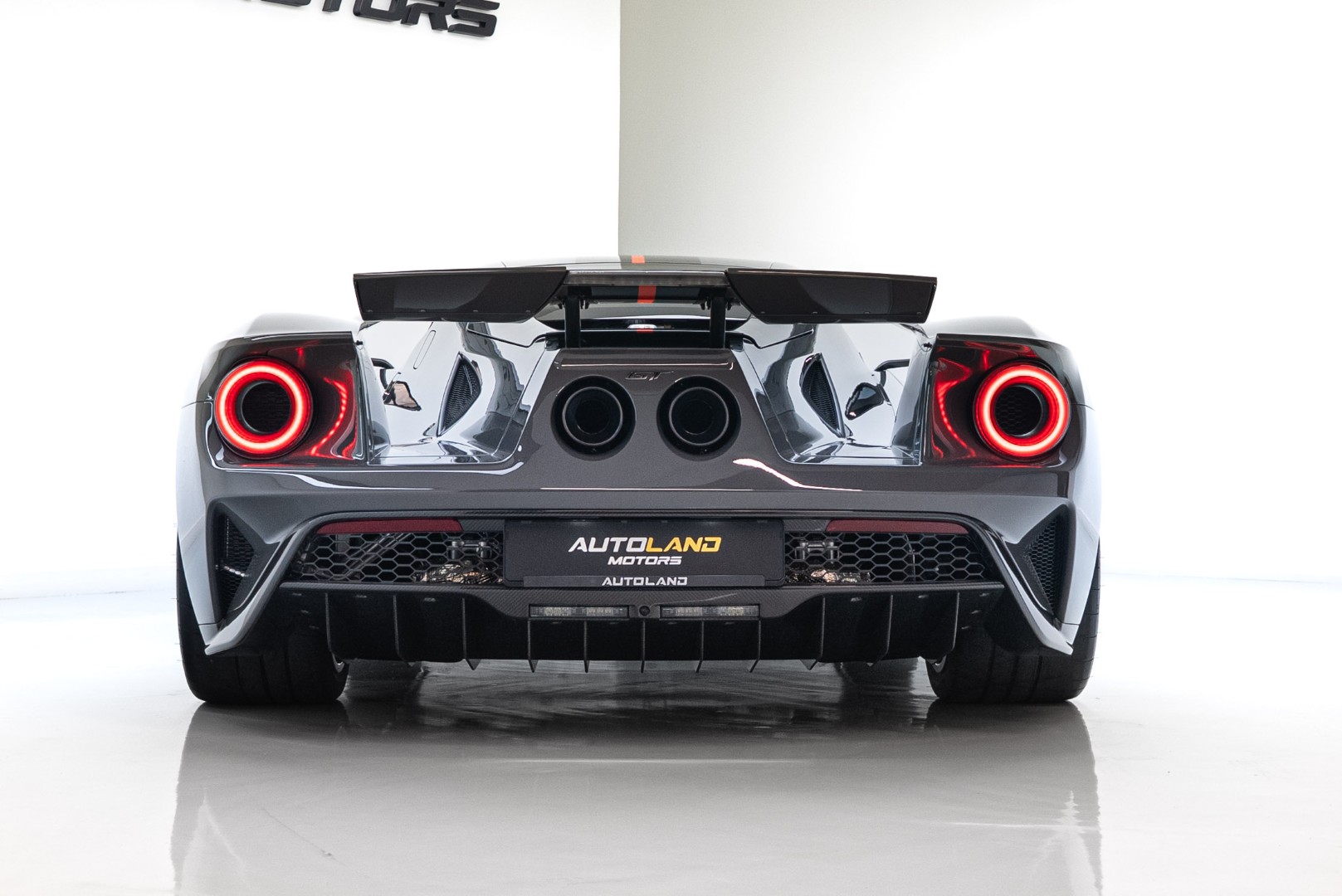 2021 FORD GT | CARBON SERIES | AKRAPOVIC EXHAUST